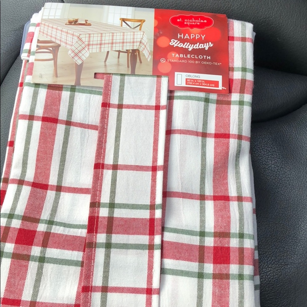 Oblong tablecloth NWT